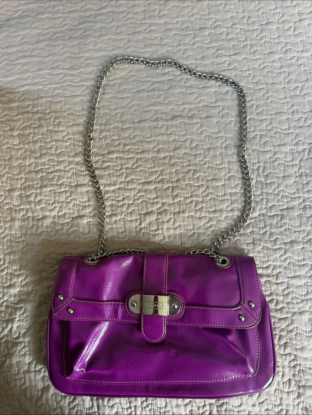 Vibrant Purple Leather Shoulder Bag with Silver Chain